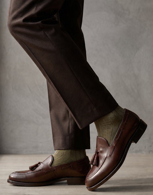 Brauner Tassel Loafer aus Leder mit Quasten